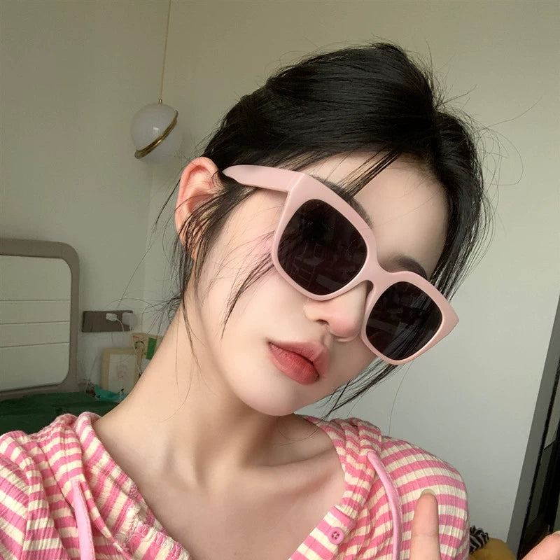 Internet Celebrity Square Light Pink Female Ins Sunglasses for a Slim Look